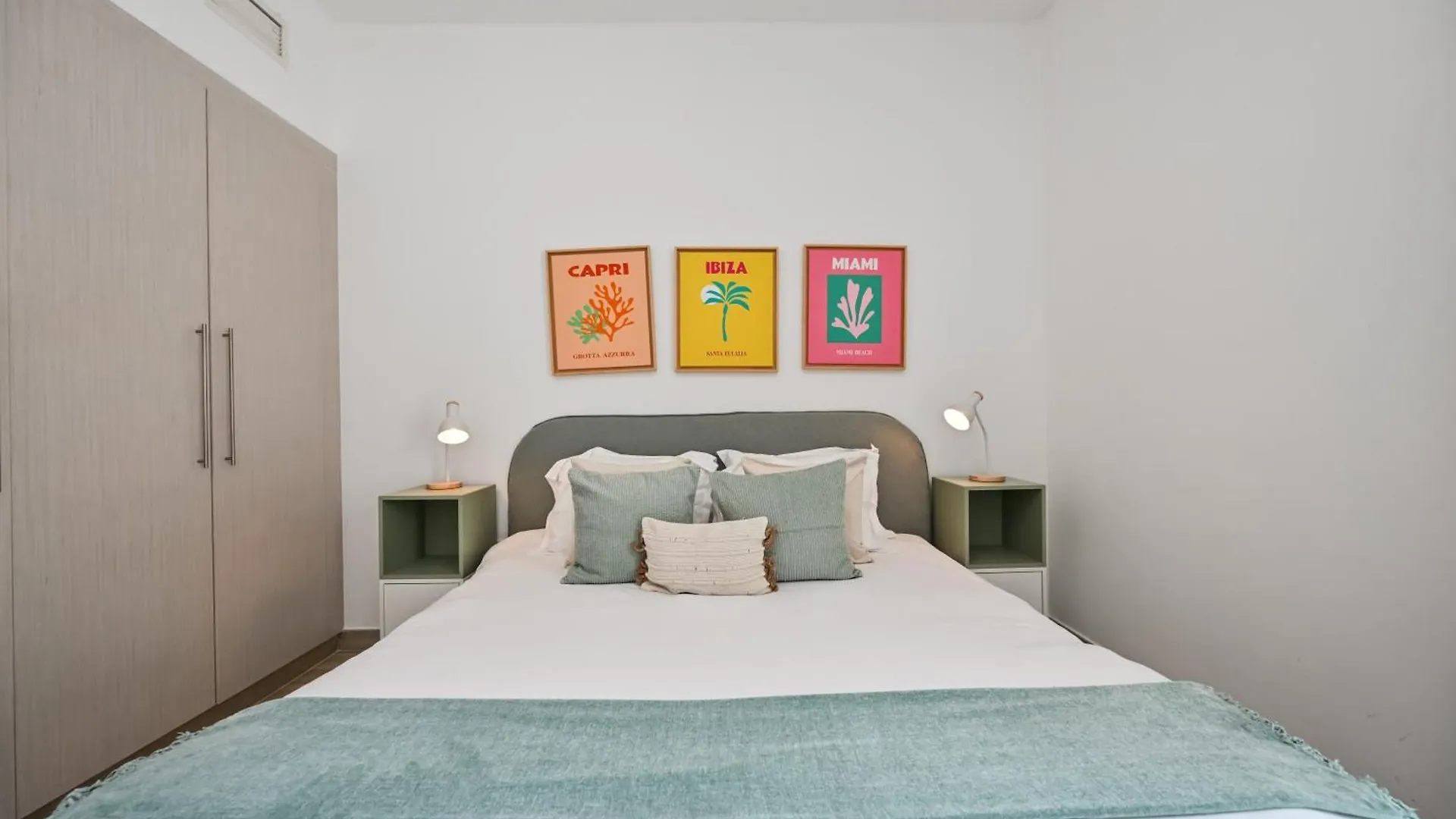 Yas Canal 2 Premium Apartment Near The Canal And F1 Abu Dhabi Lägenhetshotell