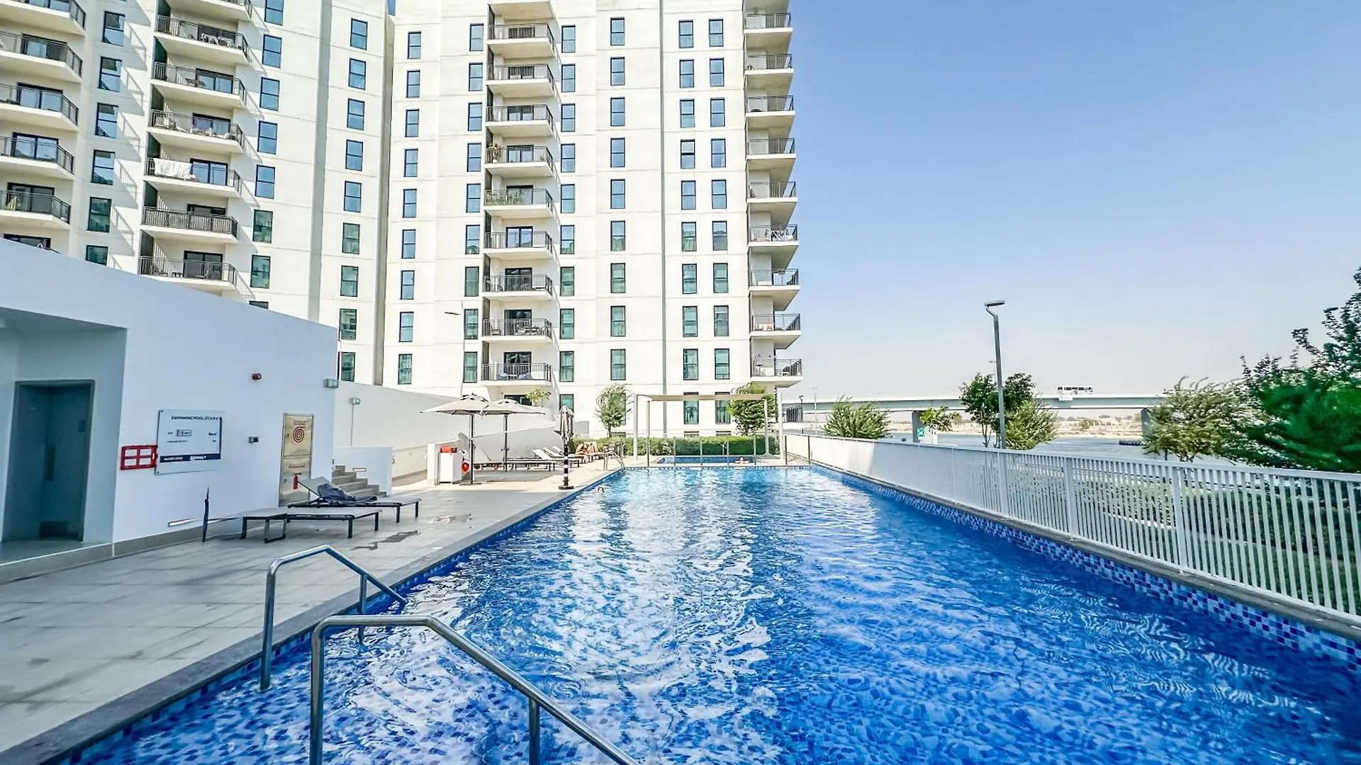 Yas Canal 2 Premium Apartment Near The Canal And F1 Abu Dhabi 0*,  Förenade Arabemiraten