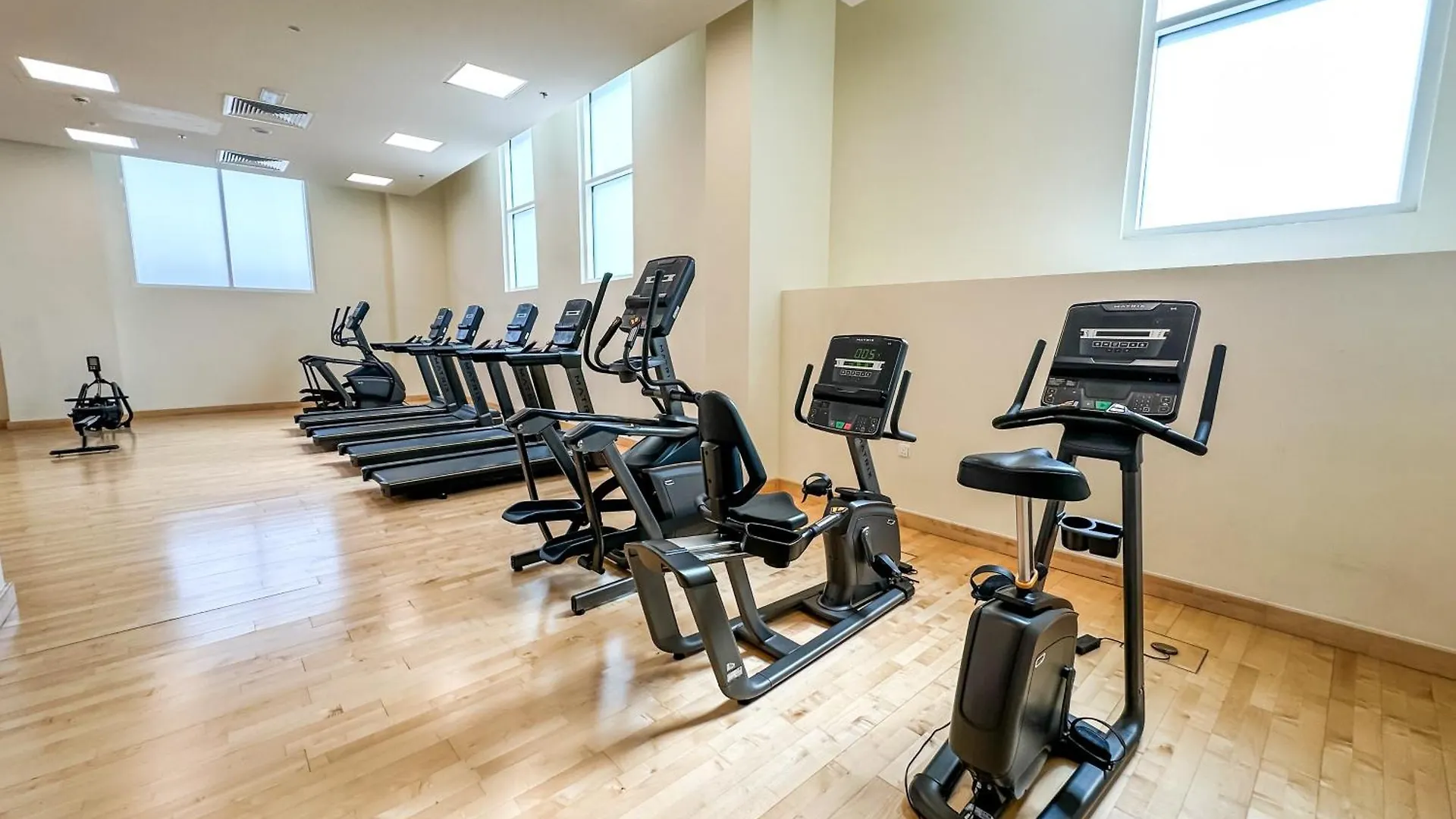 아파트호텔 Yas Canal 2 Premium Apartment Near The Canal And F1 아부다비