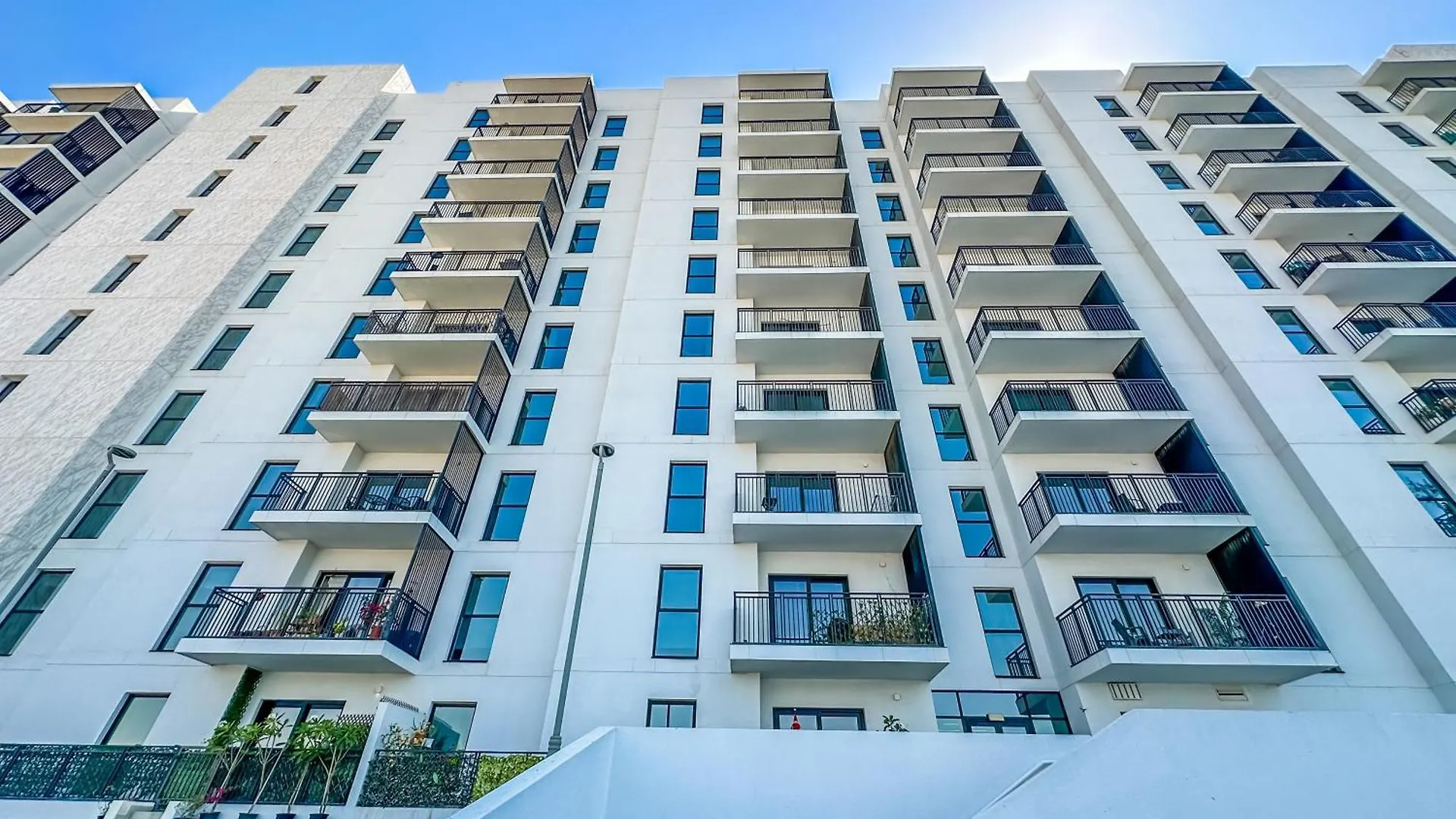 Yas Canal 2 Premium Apartment Near The Canal And F1 Abu Dhabi Aparthotel